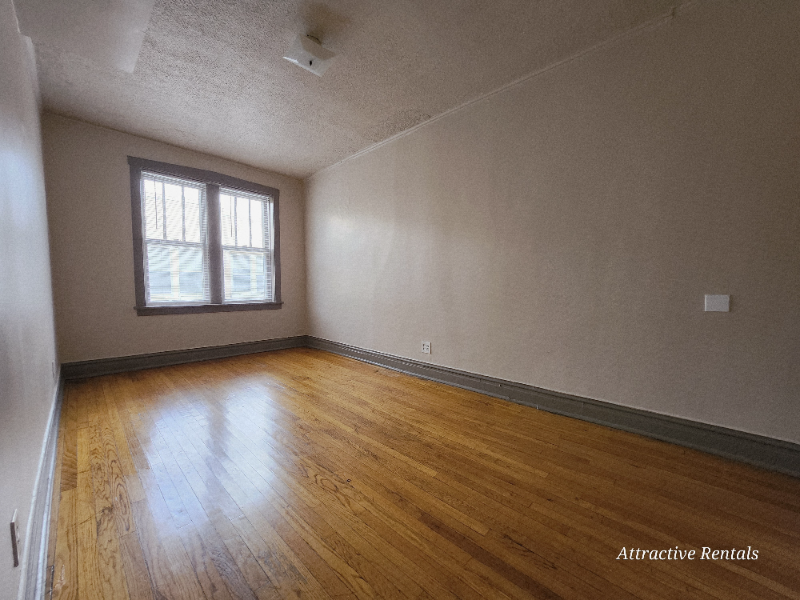 1160 S Mason Ave #312 - Photo 3 of 9