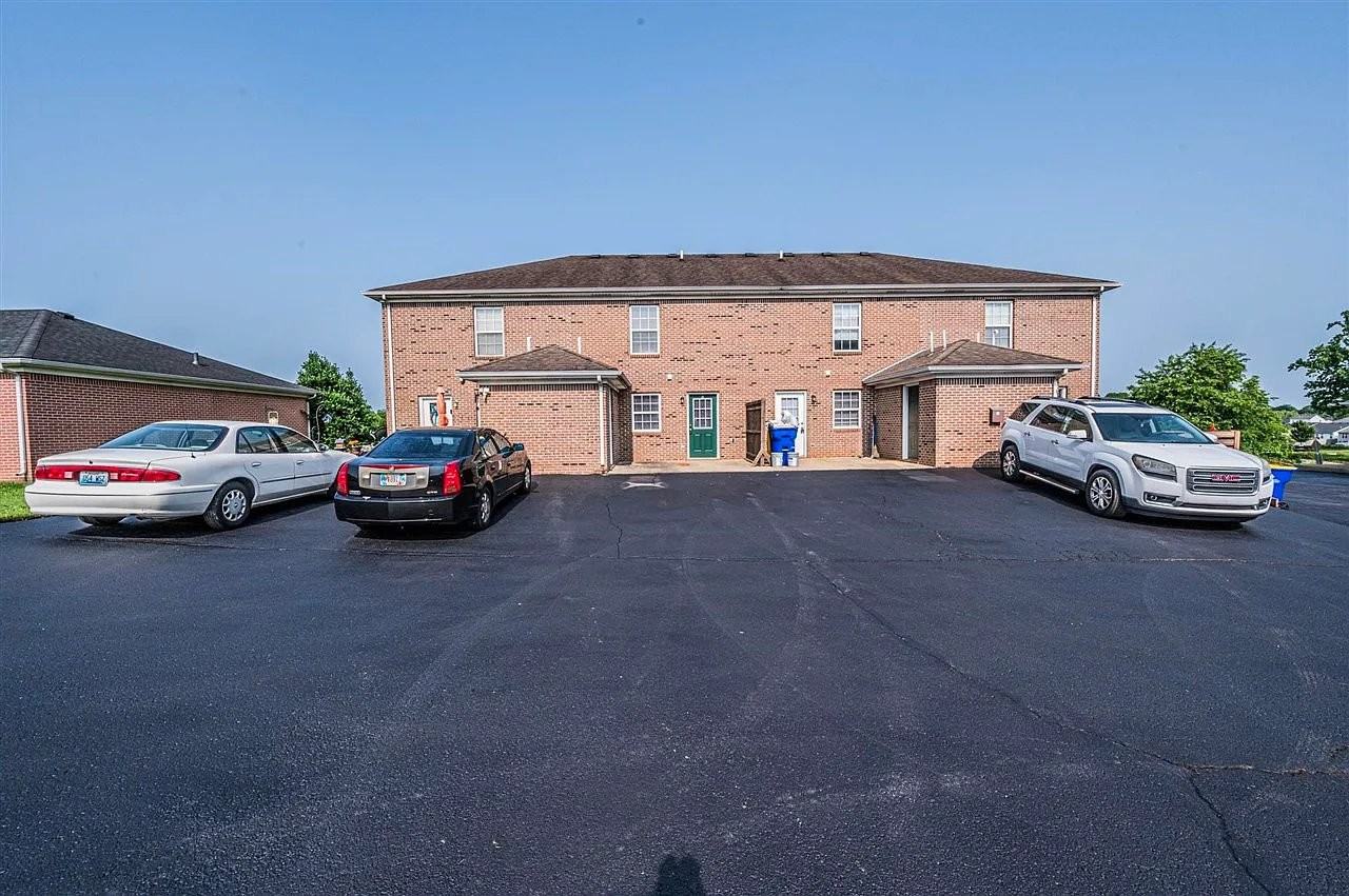133 Concord Dr #B - Photo 4 of 20