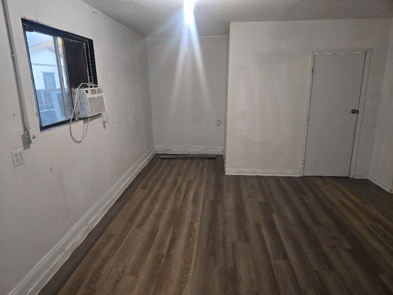 44560 Grovewood Cir #1 - Photo 2 of 16