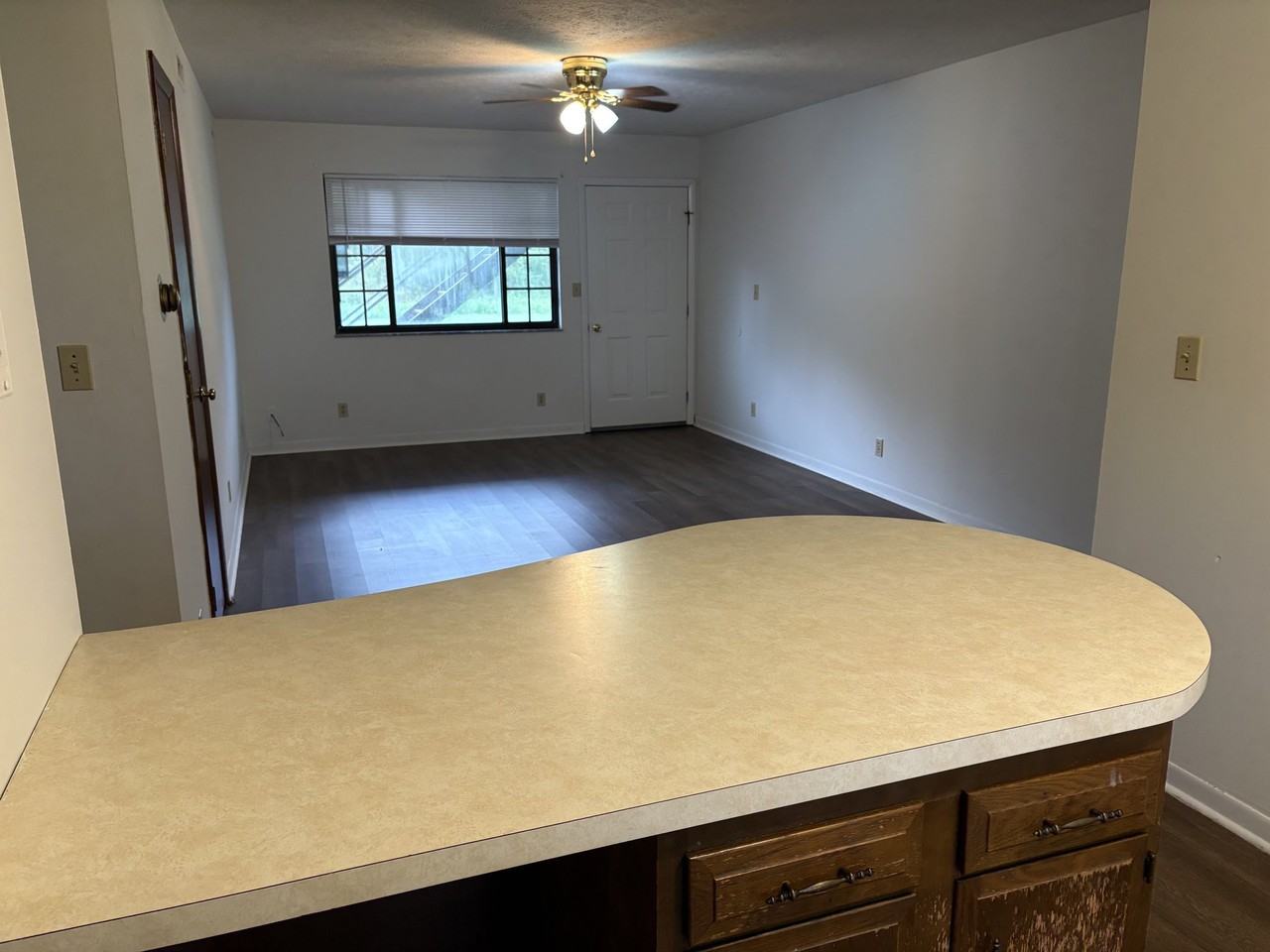 10502 County Rd #4 - Photo 4 of 12