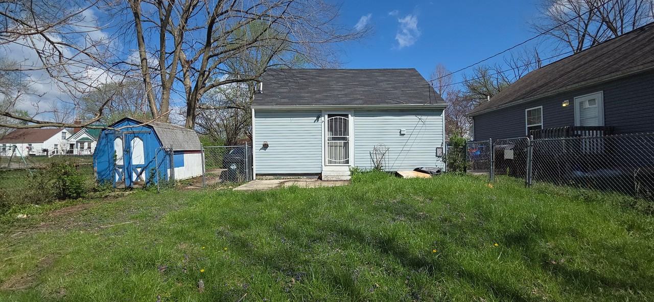 3720 Detroit Ave - Photo 4 of 15