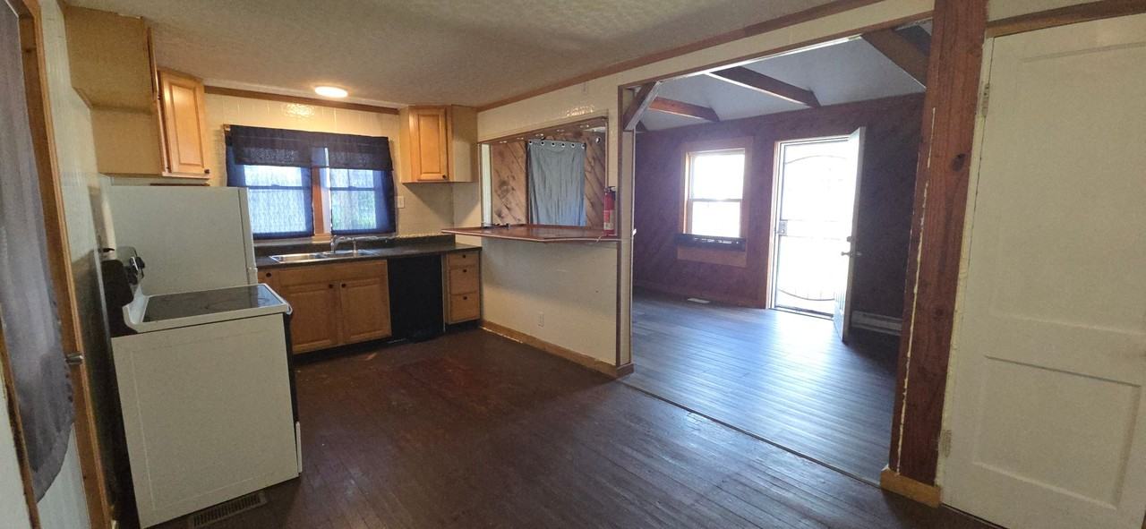 3720 Detroit Ave - Photo 7 of 15