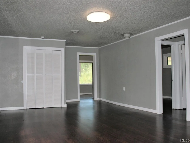 63 Fitzsimmons Rd - Photo 6 of 8
