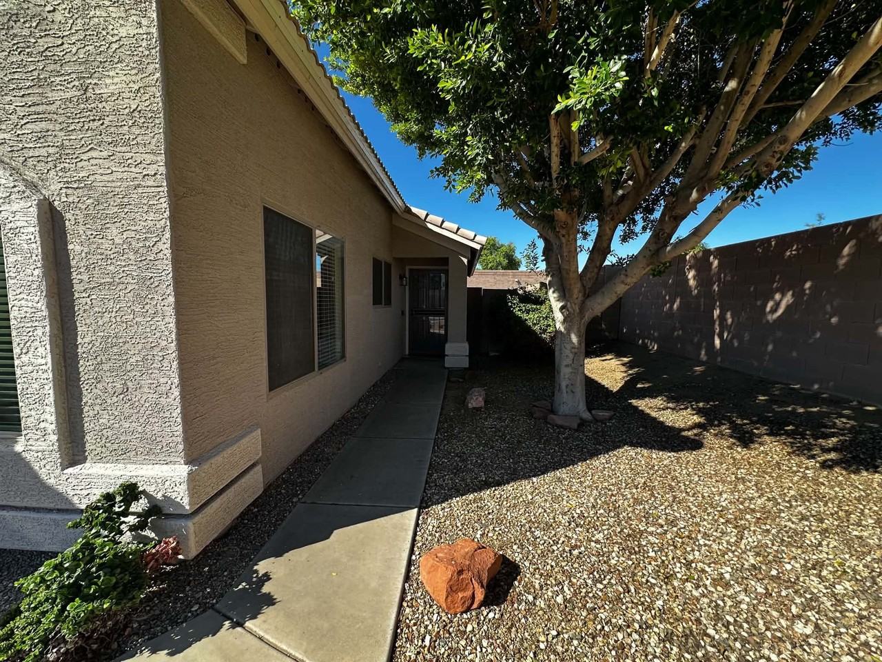 22018 N 32nd Ave - Photo 3 of 22