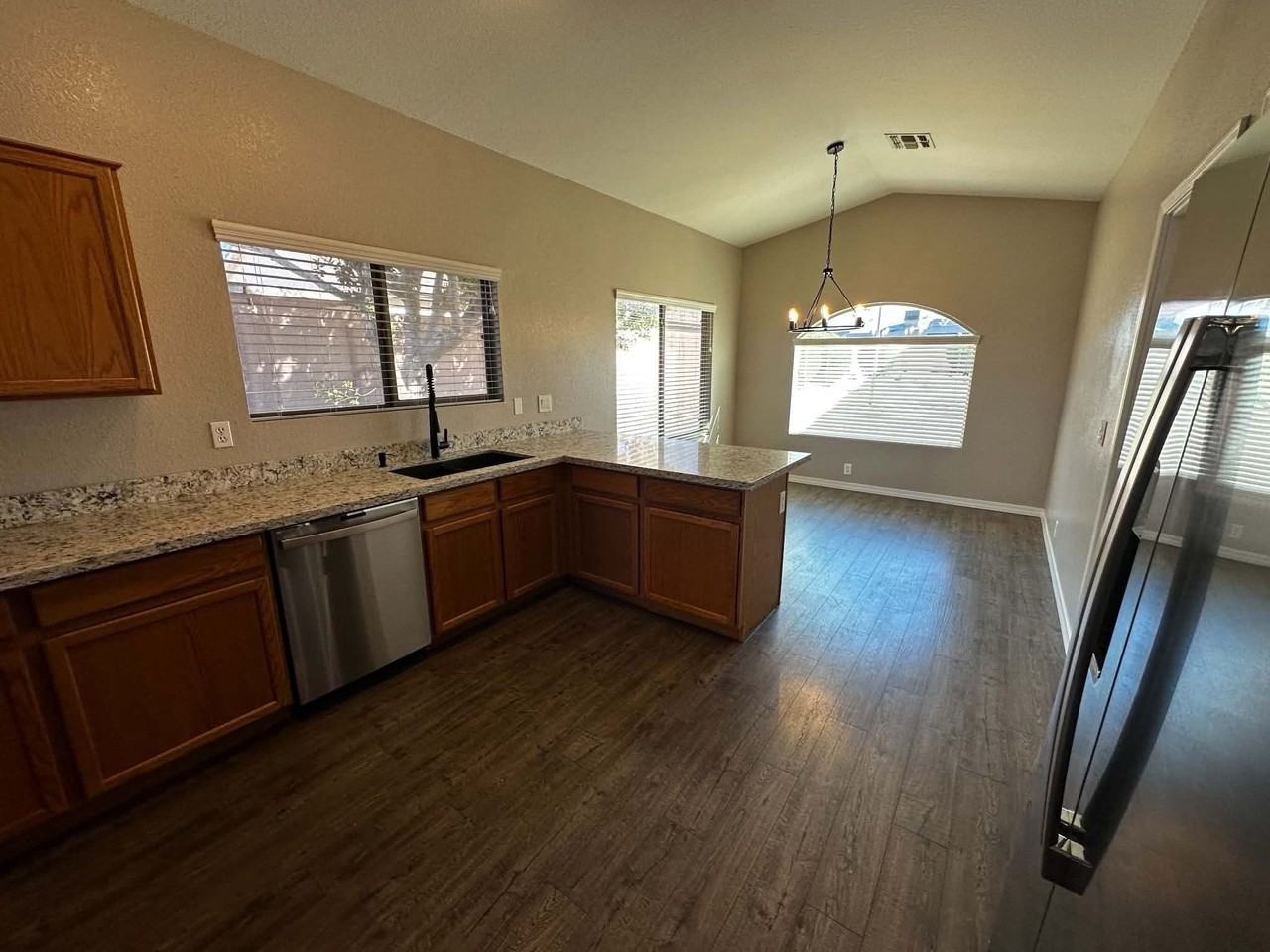 22018 N 32nd Ave - Photo 6 of 22