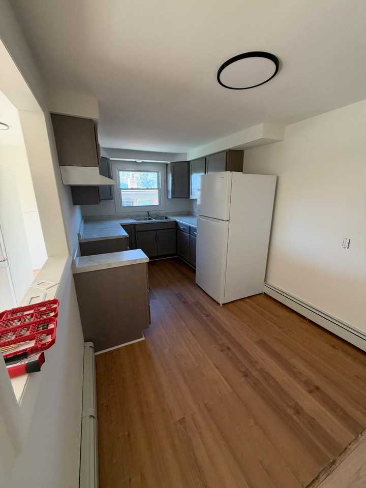 5710 Russett Rd #4 - Photo 4 of 9