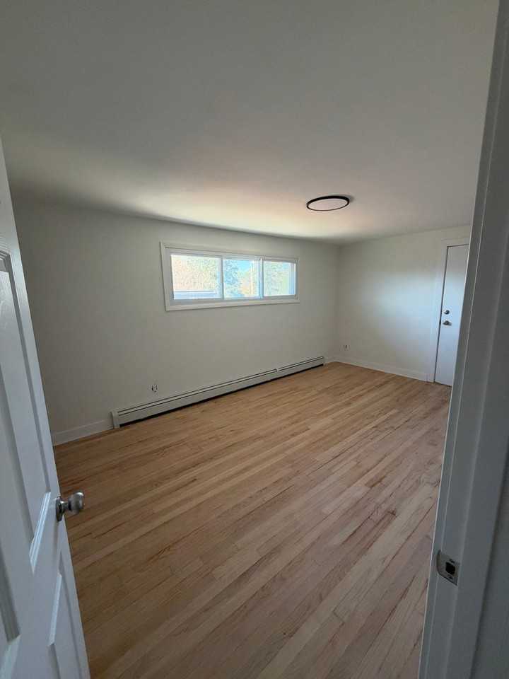 5710 Russett Rd #4 - Photo 7 of 9