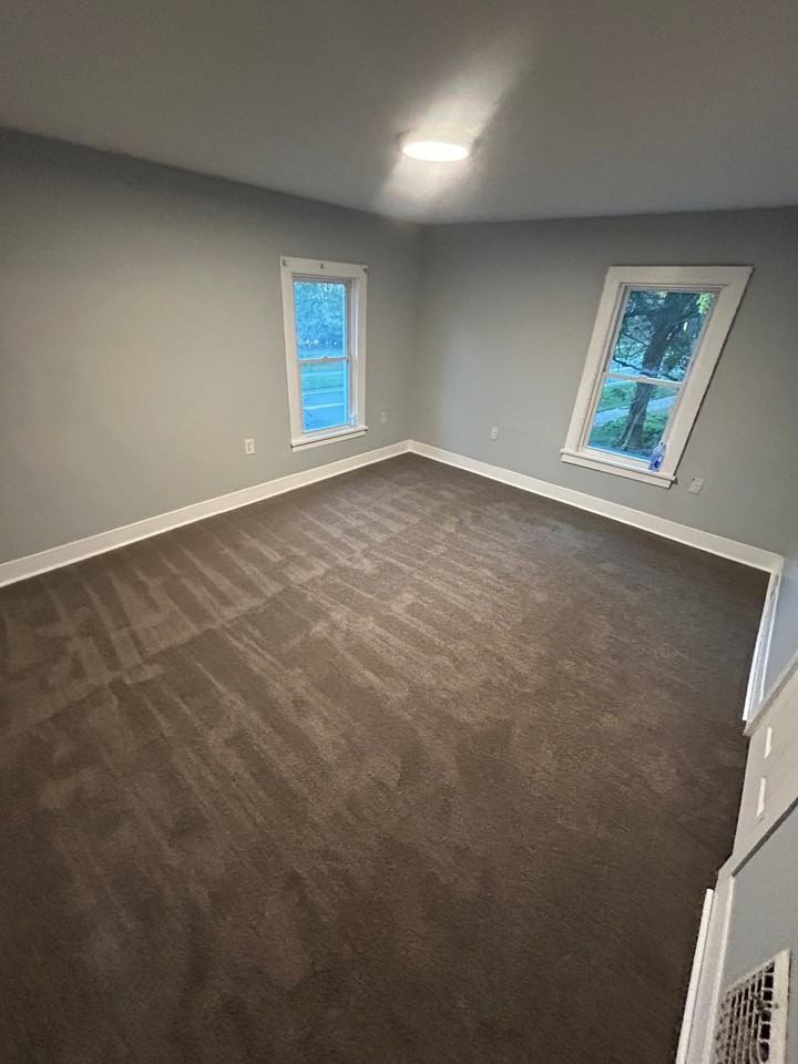 285/287 S Union St #287 - Photo 3 of 3