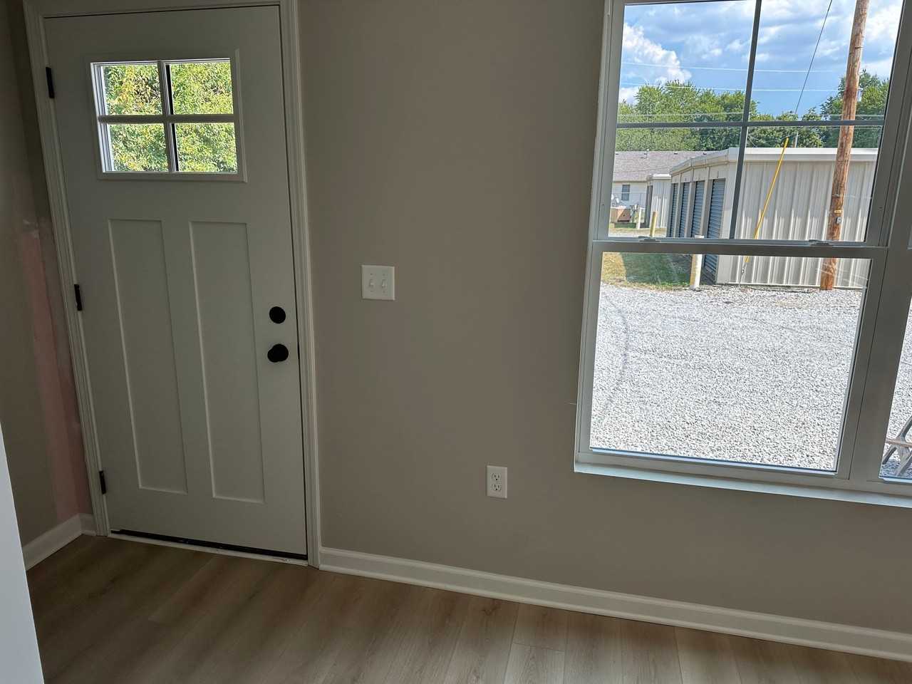 928 S Main St #1 - Photo 5 of 13