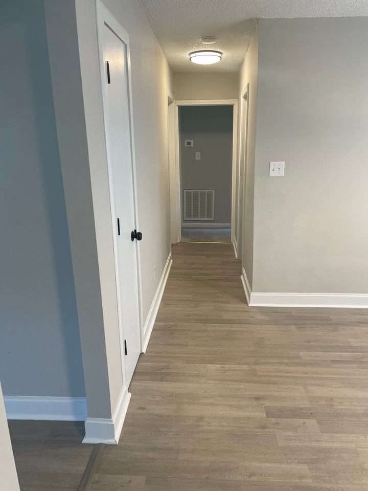 492 Hillcrest Ave - Photo 5 of 15
