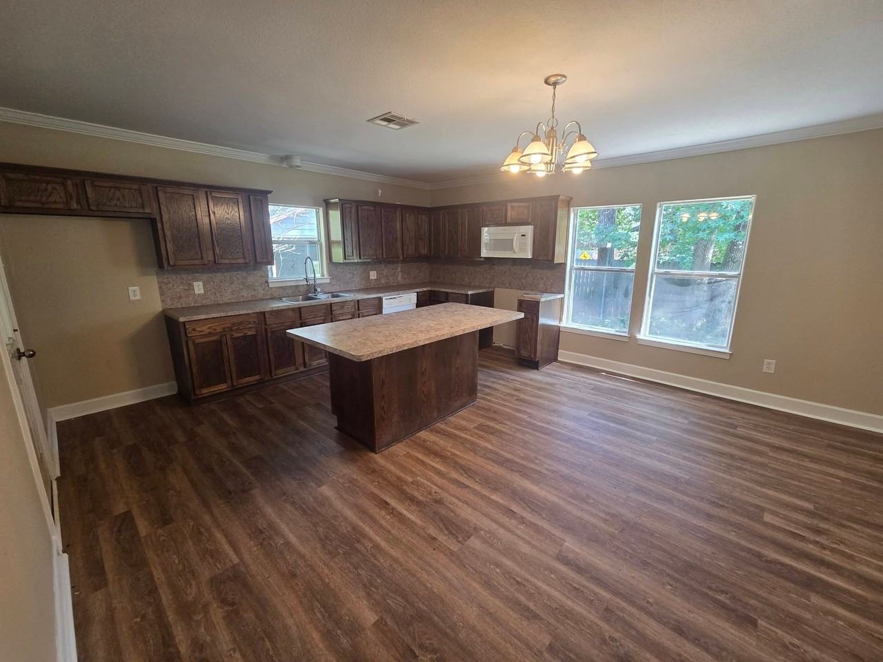 785 E Tram Rd - Photo 3 of 9
