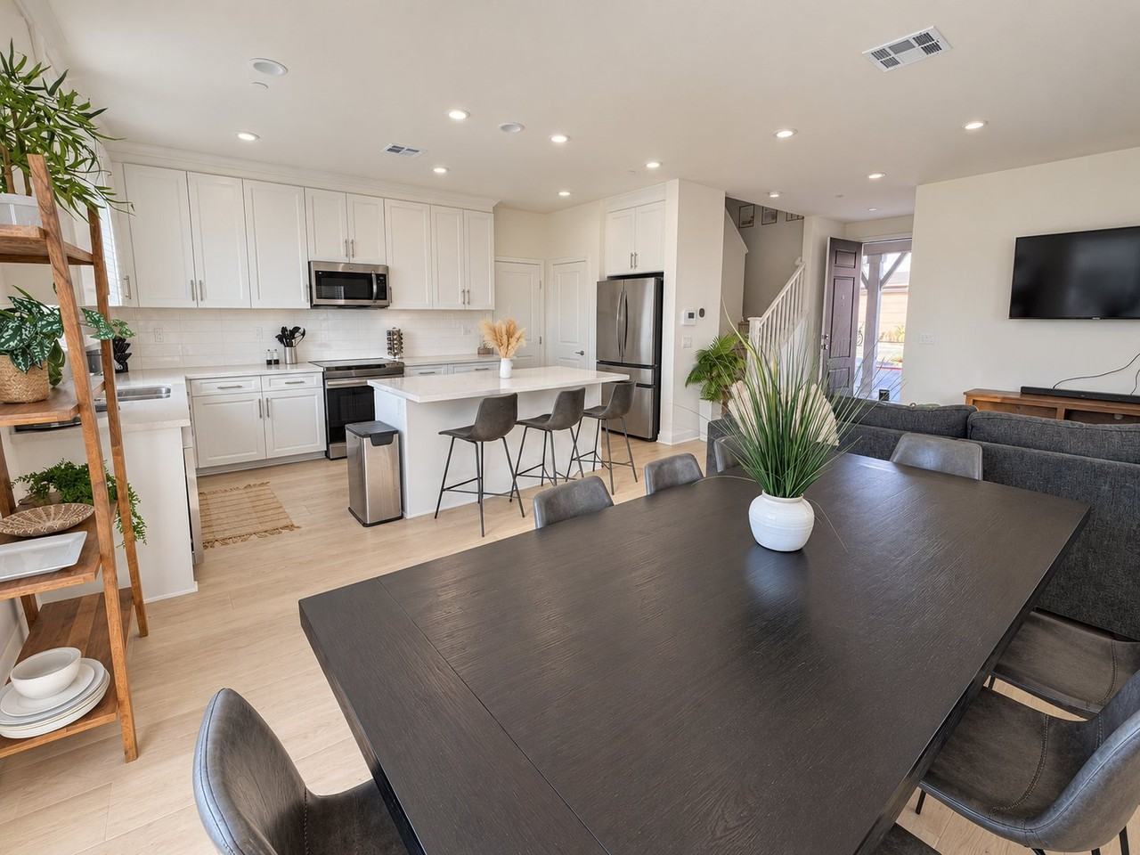 727 Kingbird Loop - Photo 3 of 8