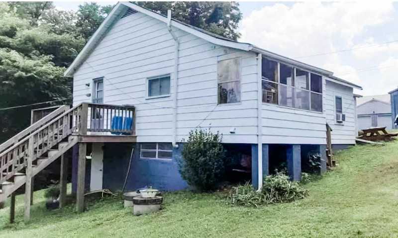 109 M T Holt Ave - Photo 4 of 15