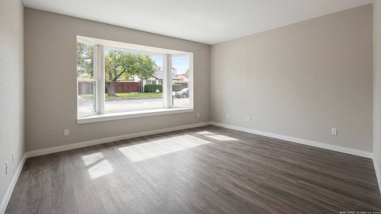 10363 Brockton Dr - Photo 2 of 14