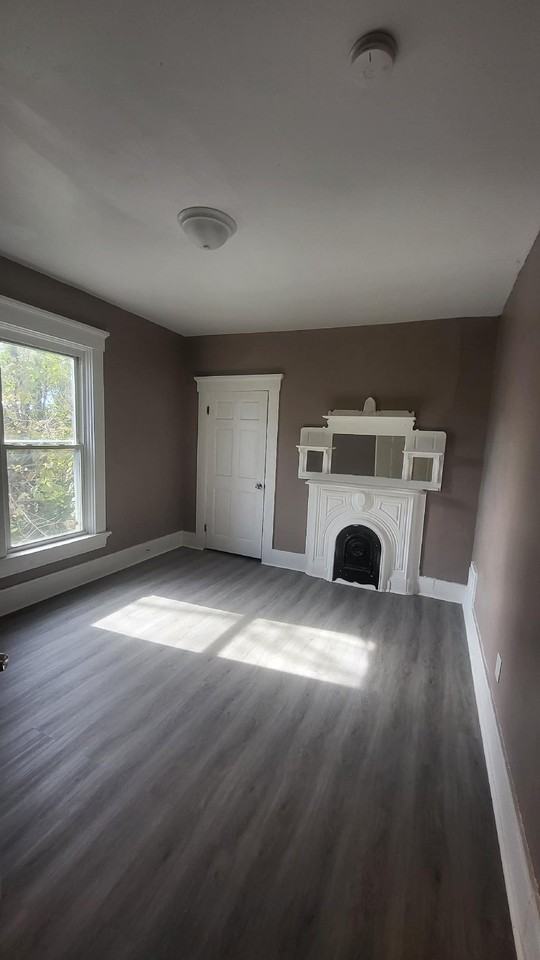 447 S 2nd St - Photo 4 of 13