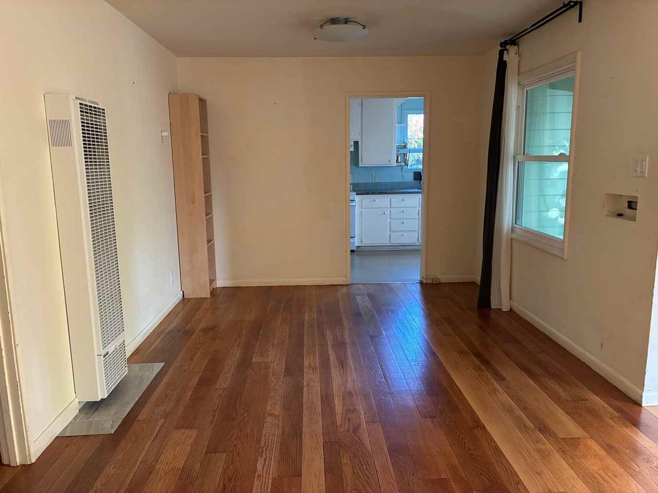 1005 Liberty Ct - Photo 5 of 14