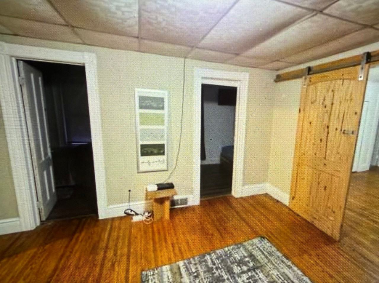 604 Upper Falls Blvd - Photo 2 of 4