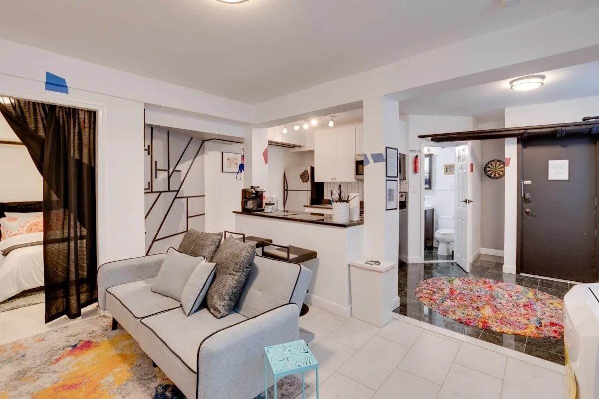 277 Harrison Ave - Photo 4 of 19