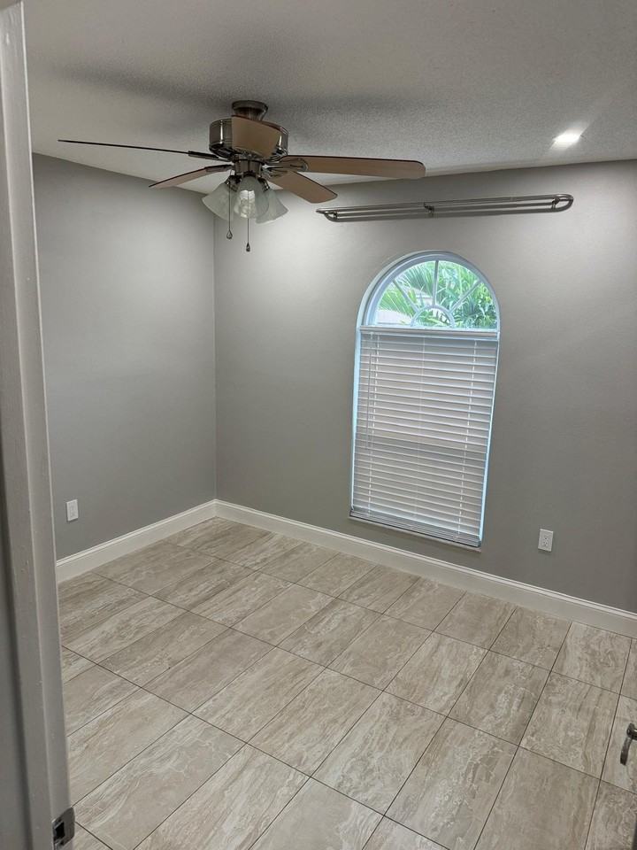 401 Red Hawk Loop - Photo 3 of 20