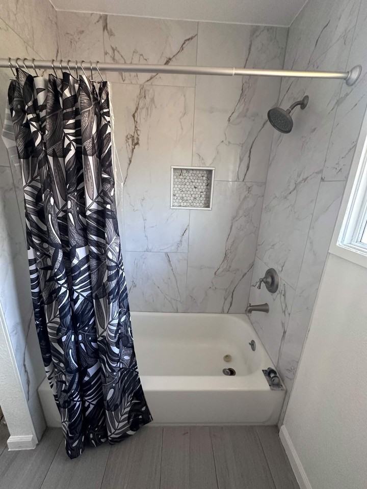 1419 W 6th St #1 - Photo 7 of 10