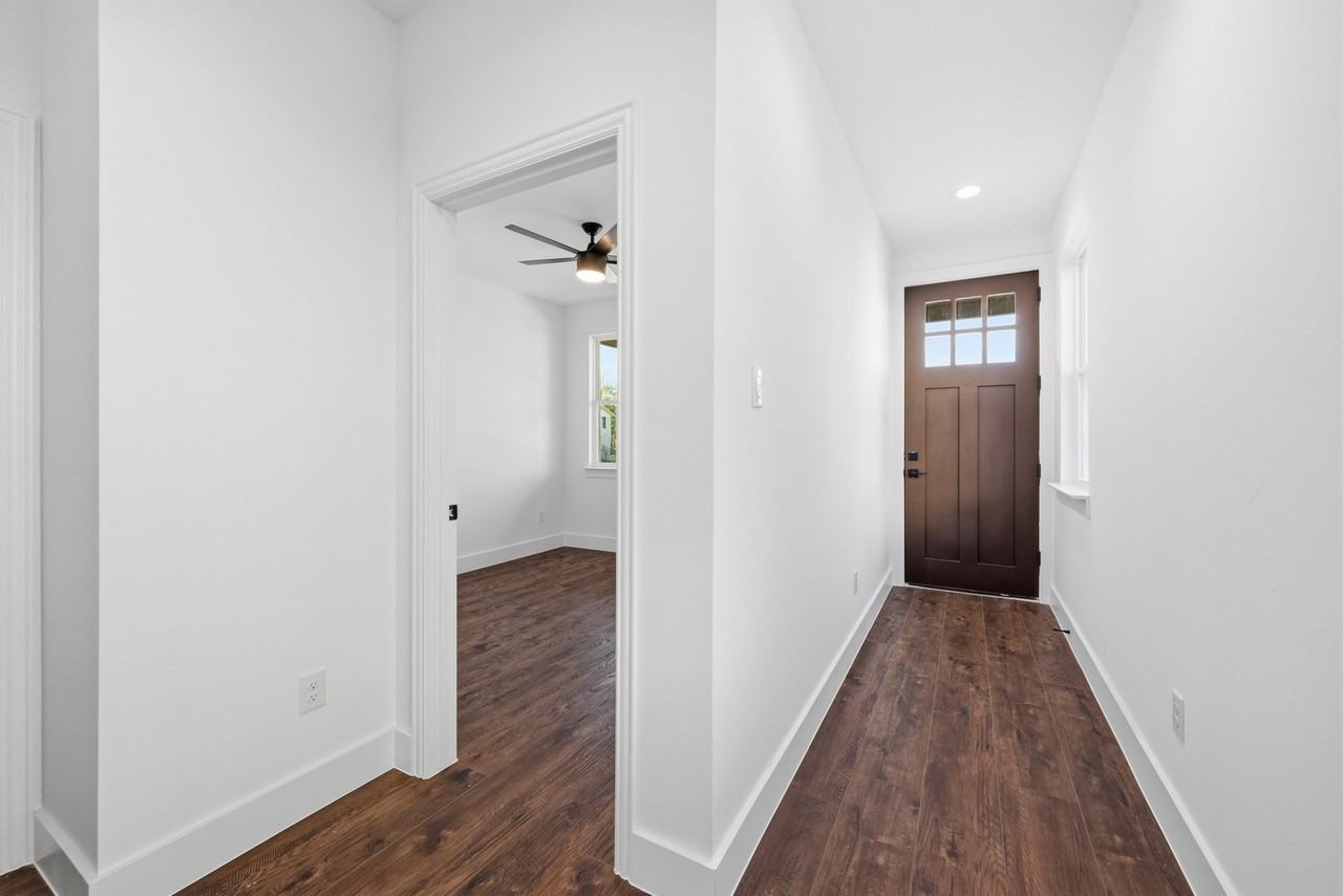 1104 E Annie St - Photo 4 of 20