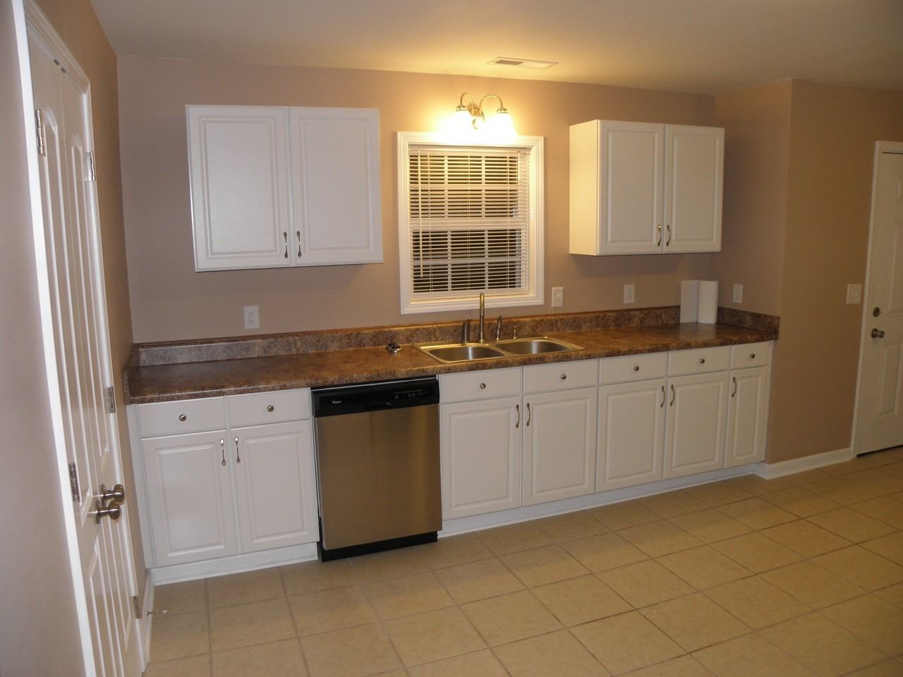 719 Cedar St - Photo 5 of 15
