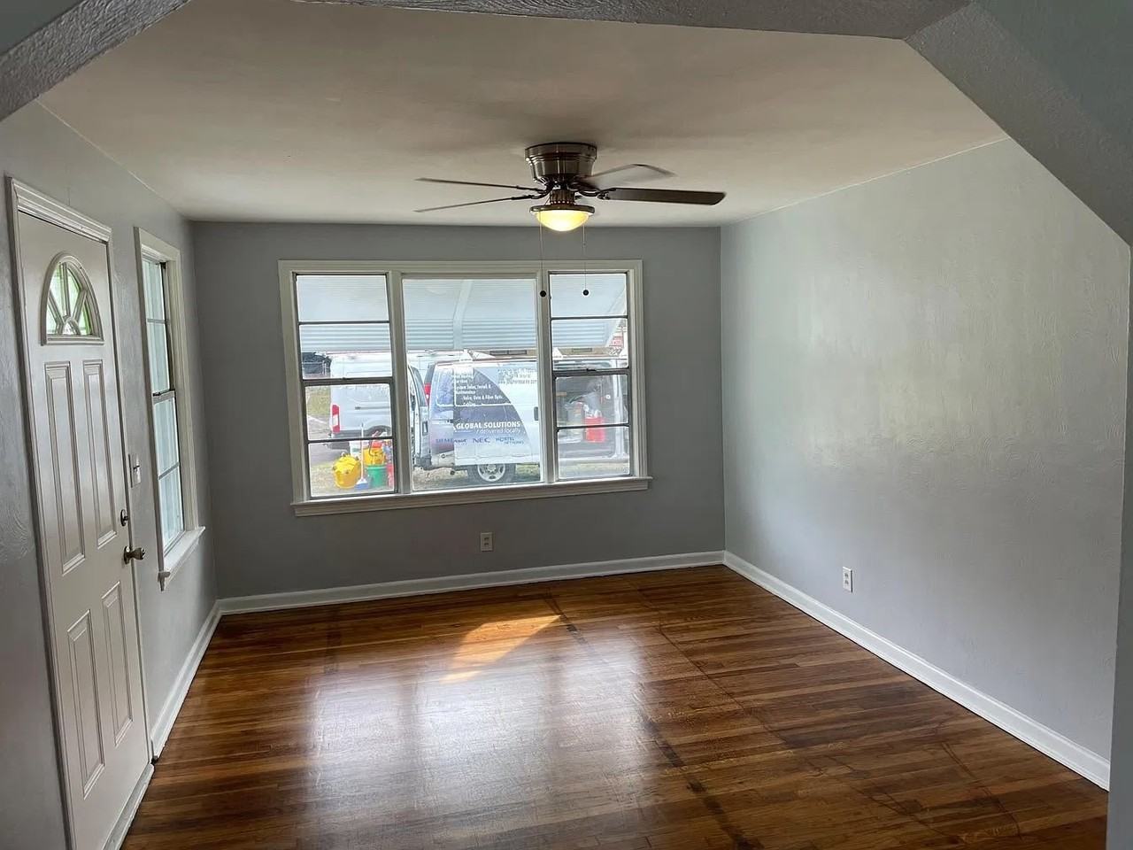 2515 Doby St - Photo 4 of 19