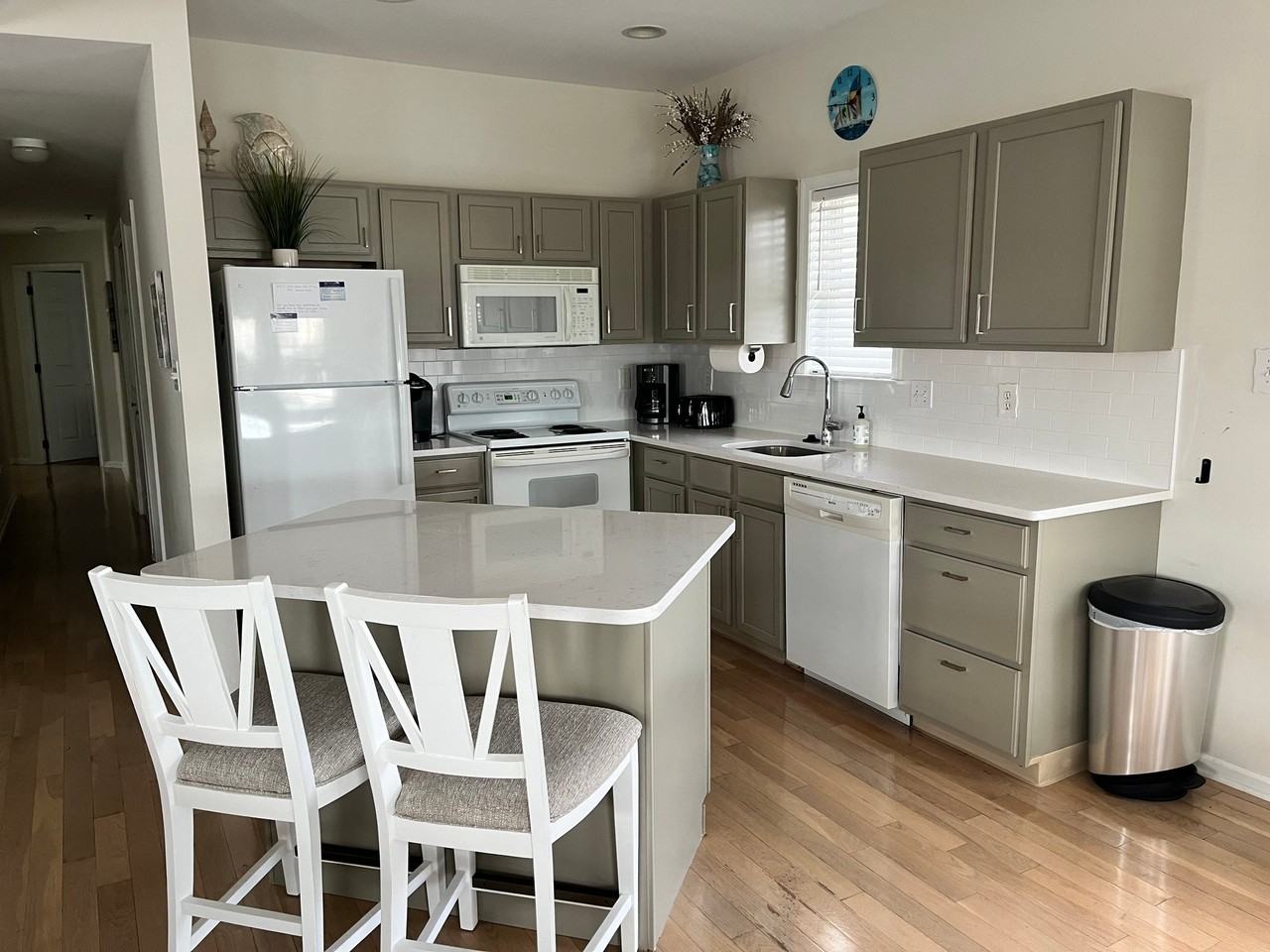 1224 Ocean Ave - Photo 3 of 11