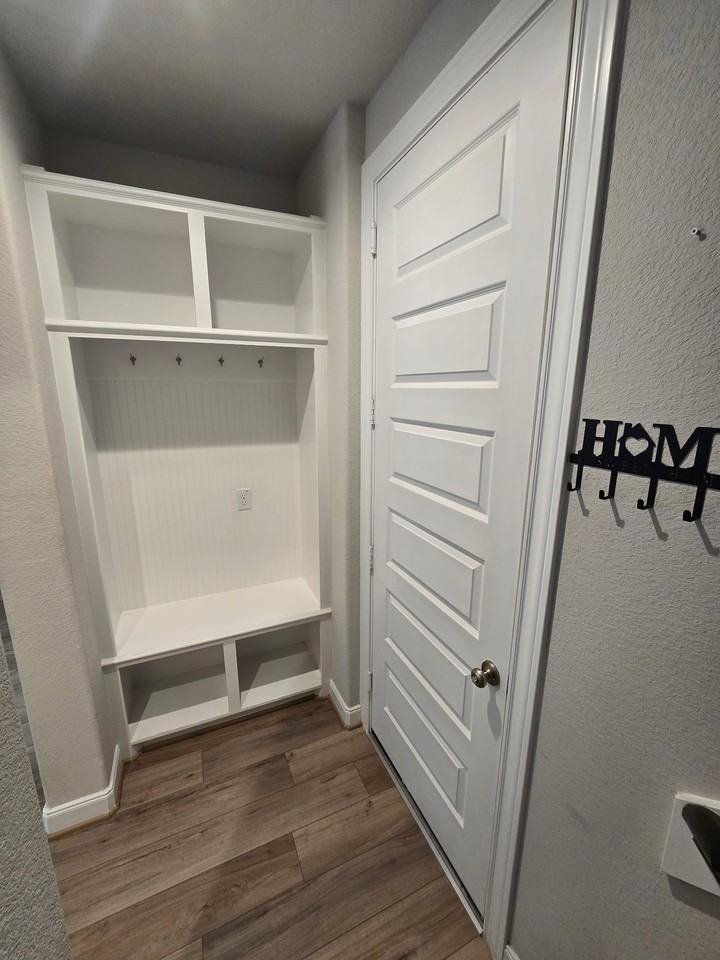 9812 Rugged Oaks Dr - Photo 3 of 14