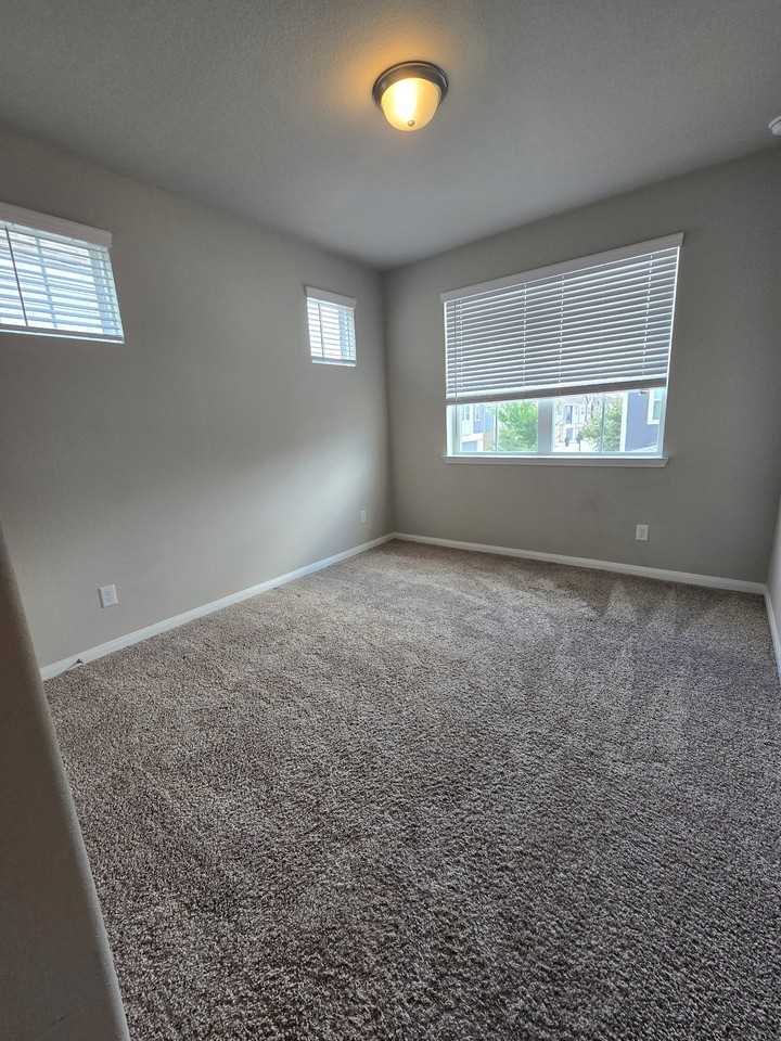 9812 Rugged Oaks Dr - Photo 6 of 14
