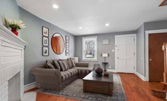 featured image of 7046 Clover Ln