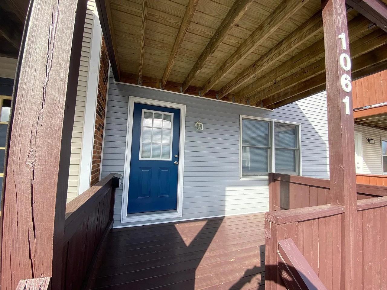 1061 Blue Ridge Dr - Photo 2 of 17