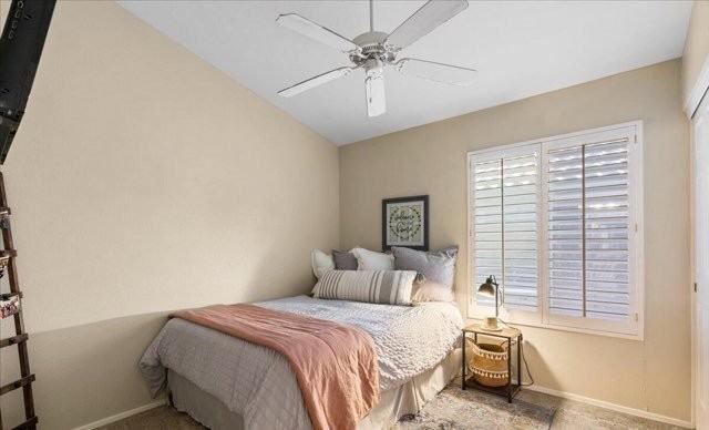 1060 N Robins Way - Photo 7 of 19