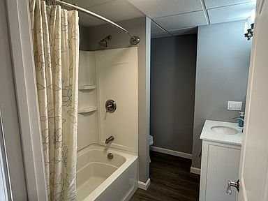 105 Whittier Dr - Photo 4 of 12