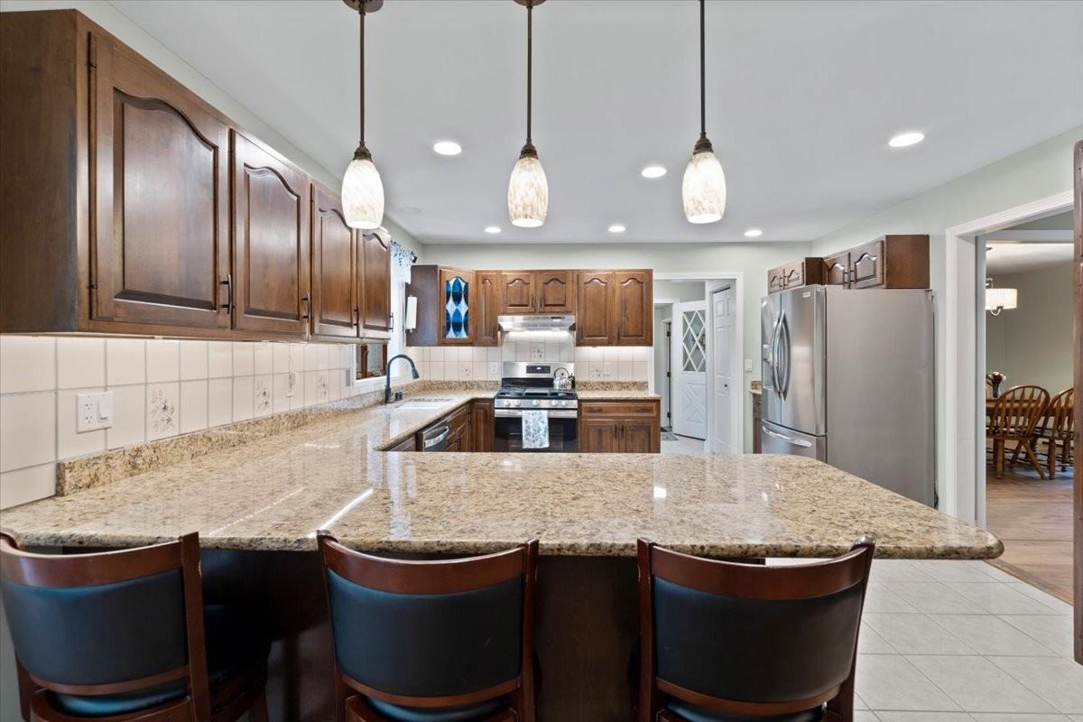 230 Pine Meadow Dr - Photo 5 of 19