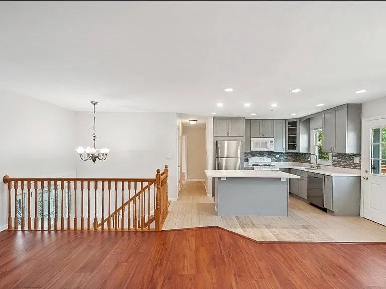 3430 Sorrel Dr - Photo 3 of 6