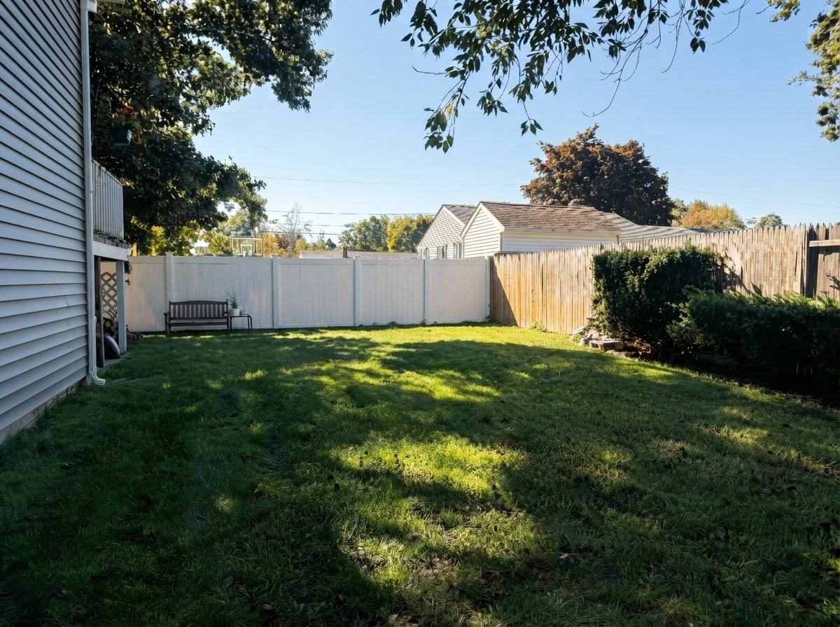 46 Woodlawn Dr - Photo 2 of 9