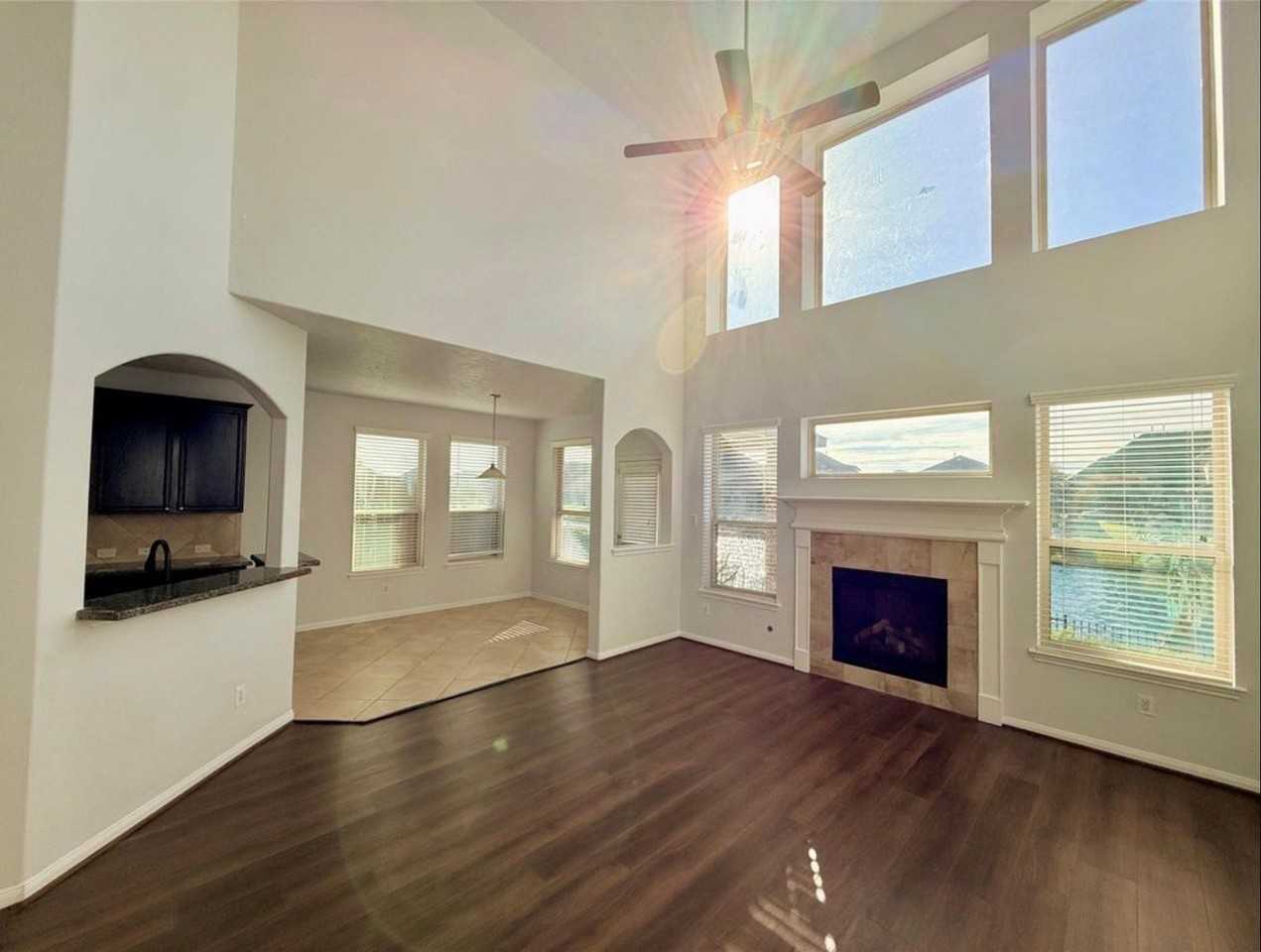 3951 Amalfi Shores Ct - Photo 3 of 14