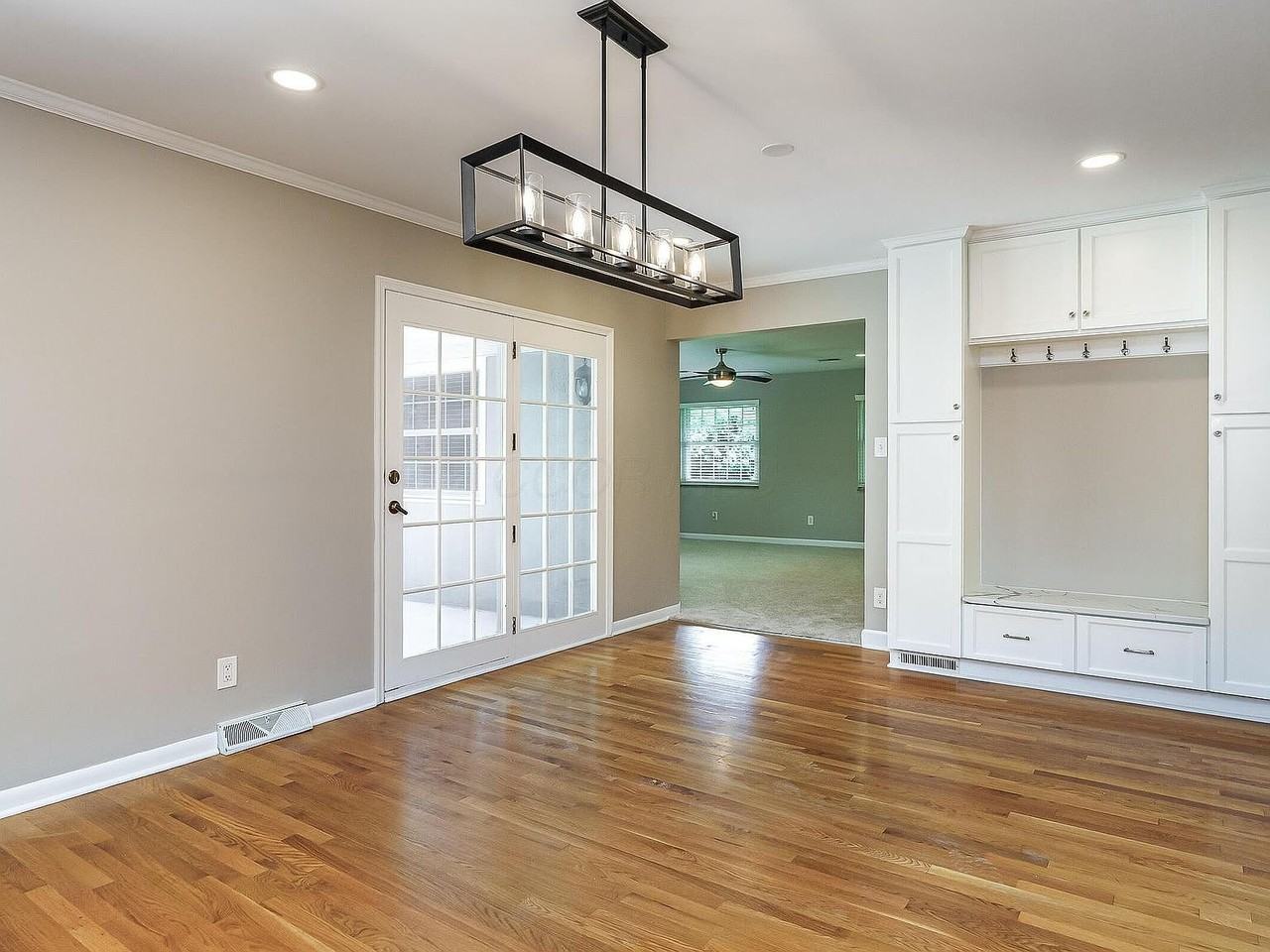 1780 Riverhill Rd - Photo 3 of 10