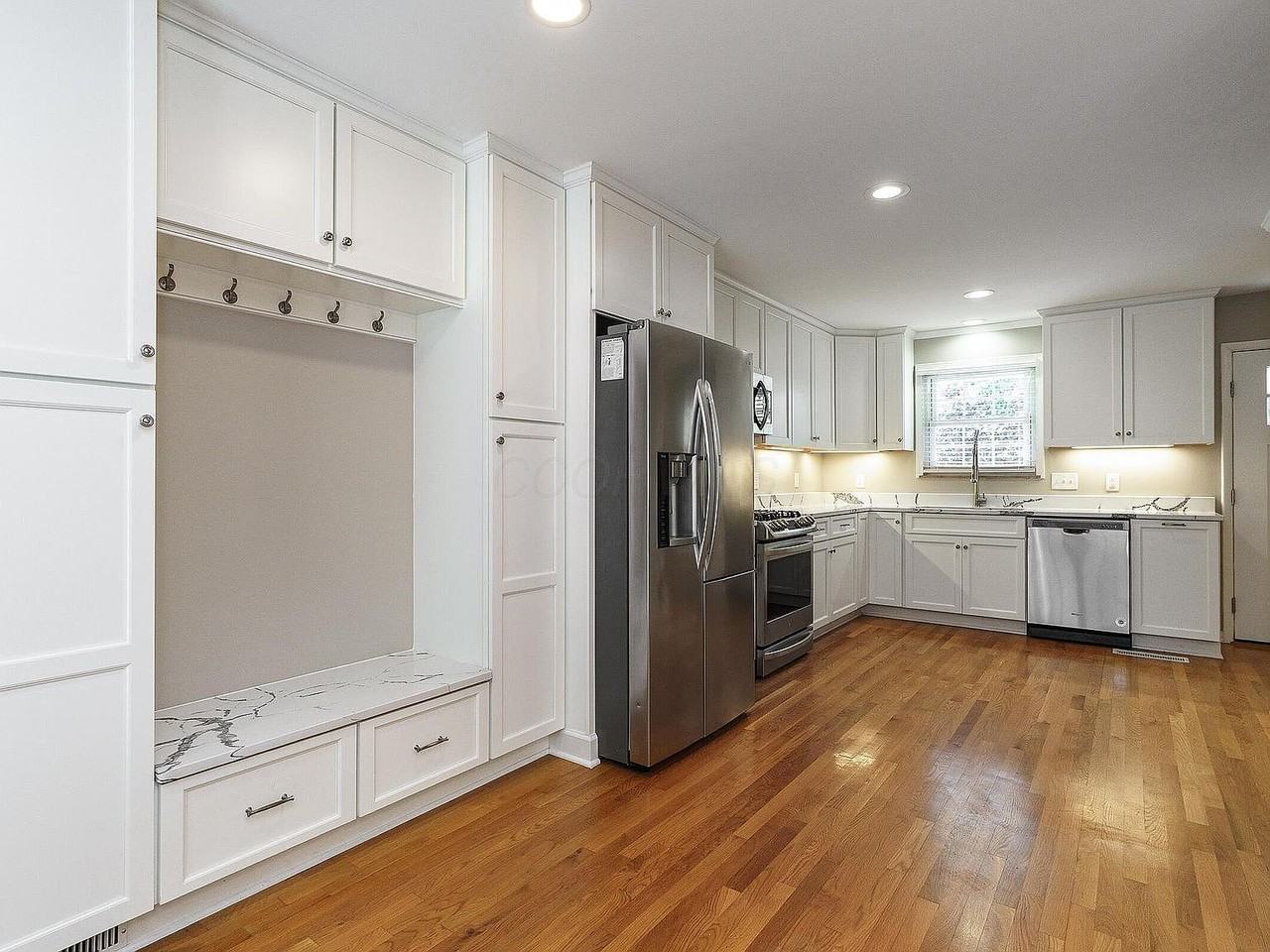 1780 Riverhill Rd - Photo 6 of 10
