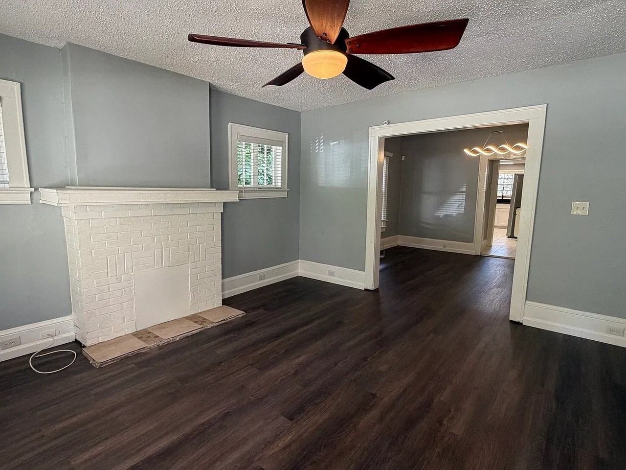 1401 Fulton Ave - Photo 7 of 10