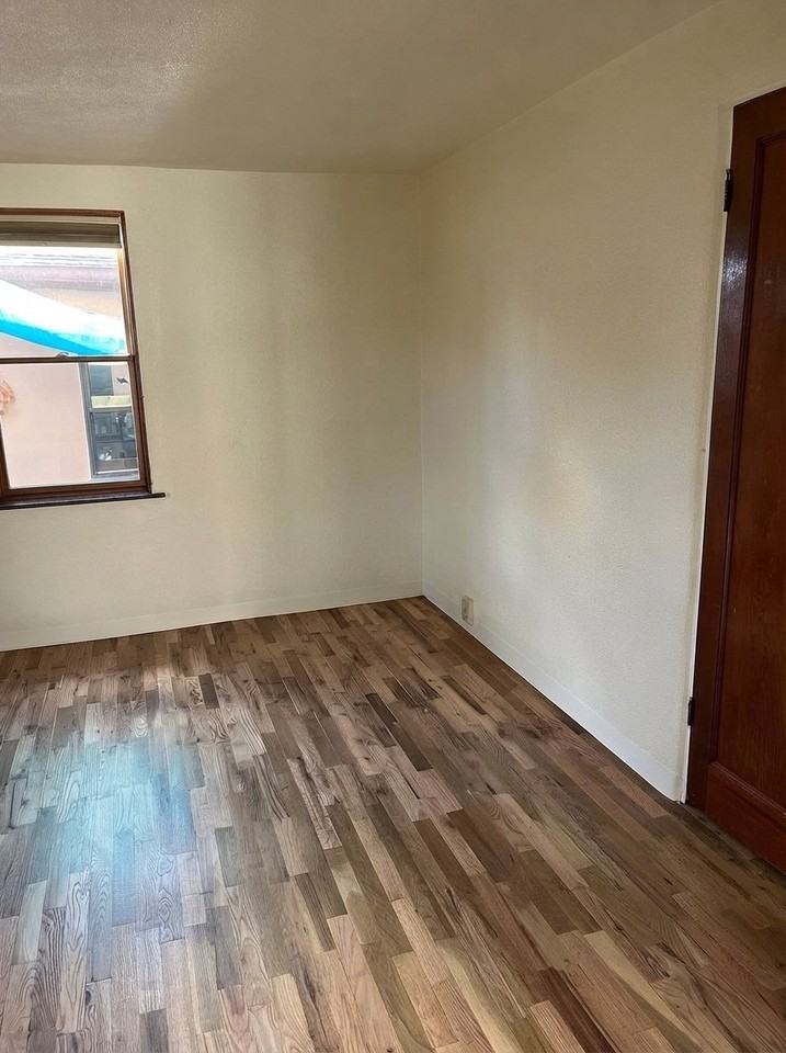 1702 Lena St - Photo 2 of 10