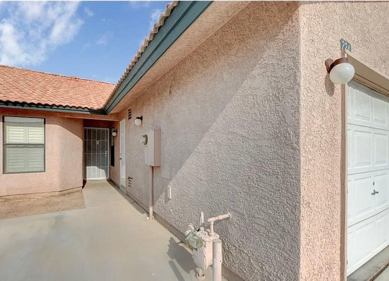 224 Caracas Dr - Photo 2 of 14