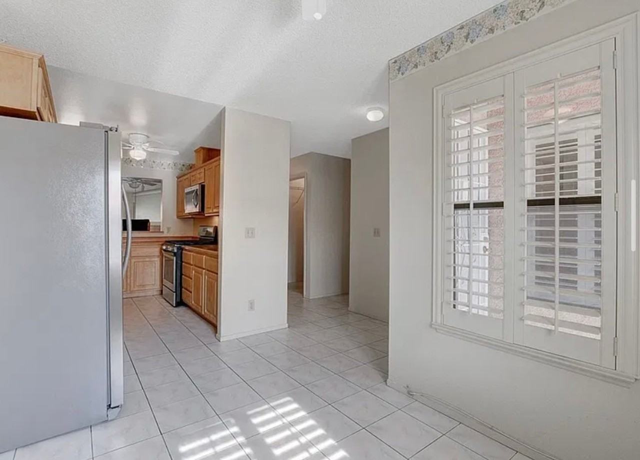 224 Caracas Dr - Photo 4 of 14
