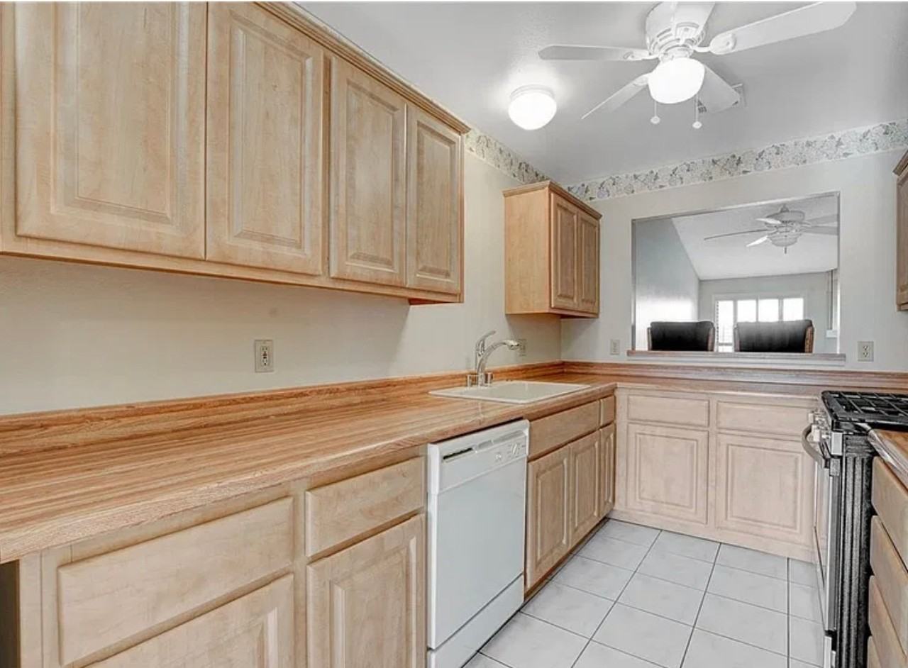 224 Caracas Dr - Photo 7 of 14