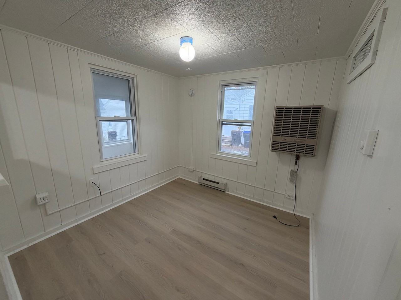 31 Fern Ave - Photo 4 of 10