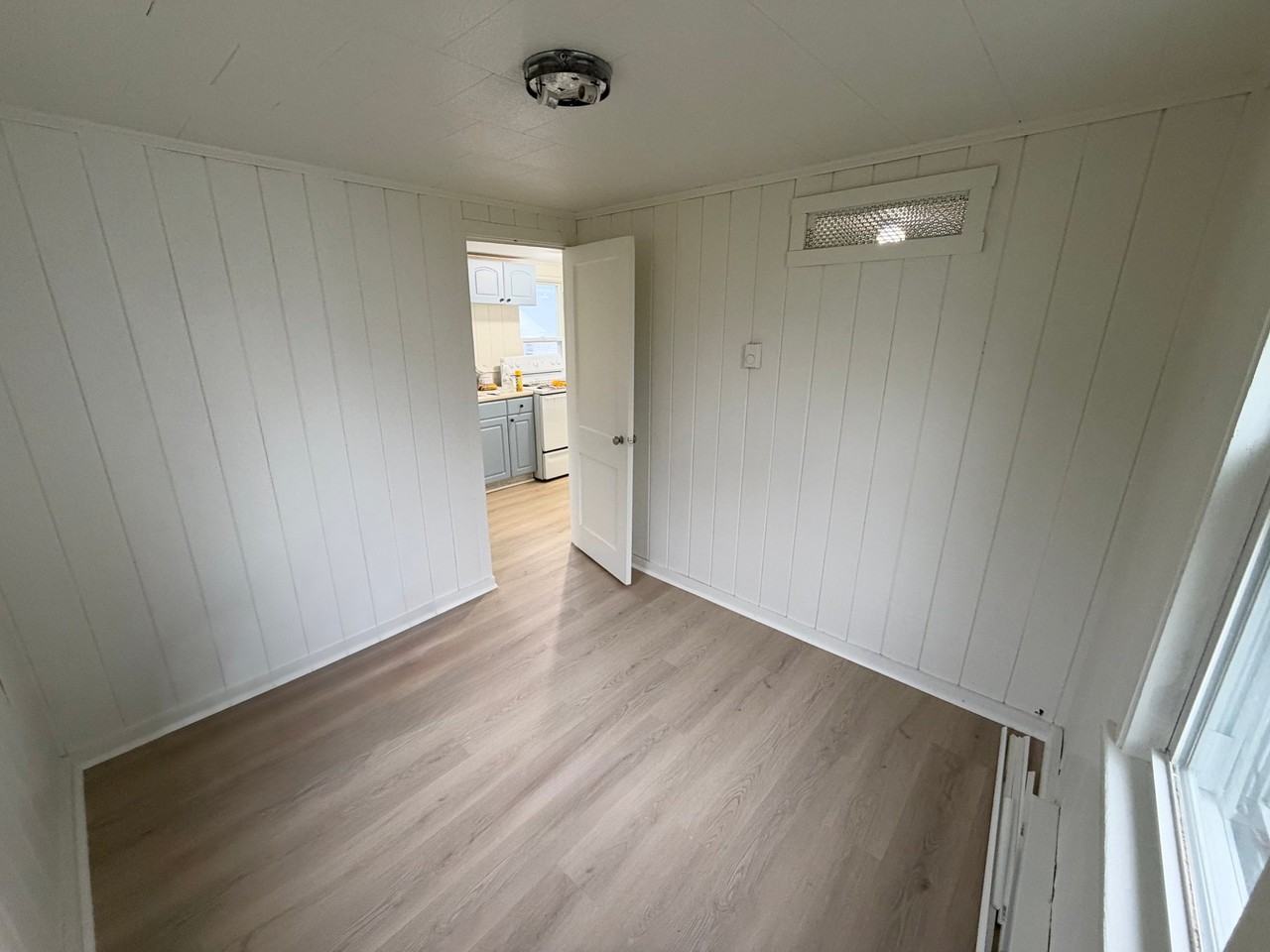 31 Fern Ave - Photo 7 of 10
