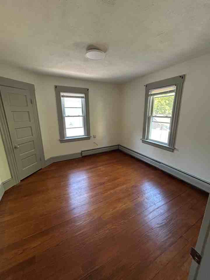 42 Berry St #2ndFL - Photo 6 of 9