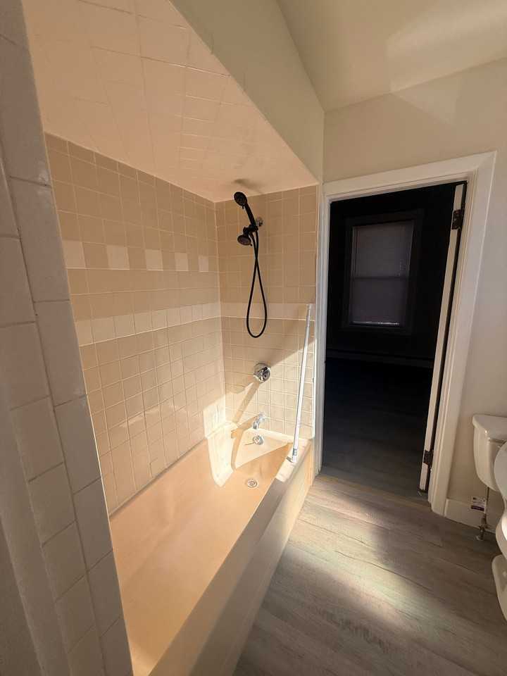 86 Beacon Ave #2 - Photo 5 of 10
