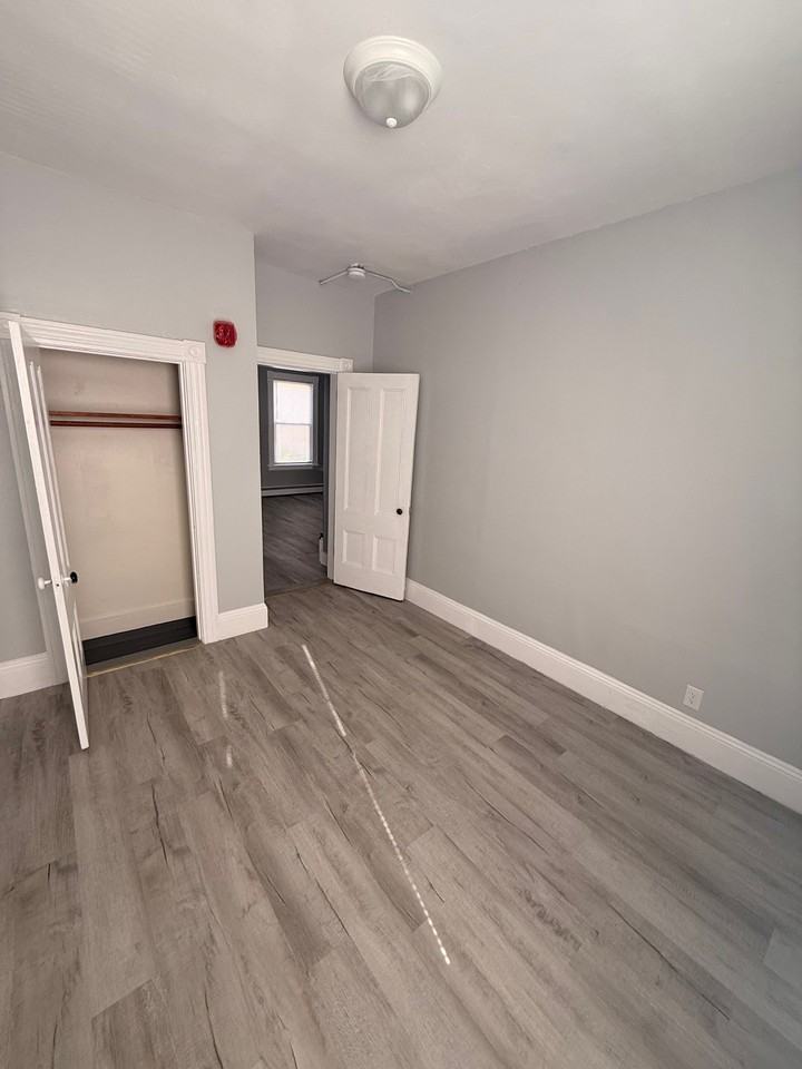 86 Beacon Ave #2 - Photo 6 of 10